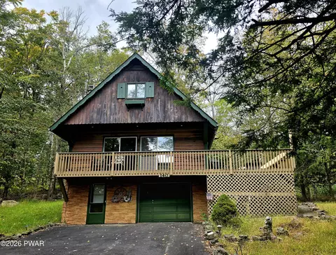 140 Timber Ridge Cir, Greentown, PA 18426