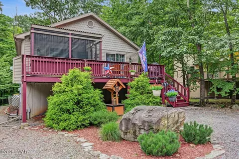 290 Chestnuthill Dr, Lake Ariel, PA 18436
