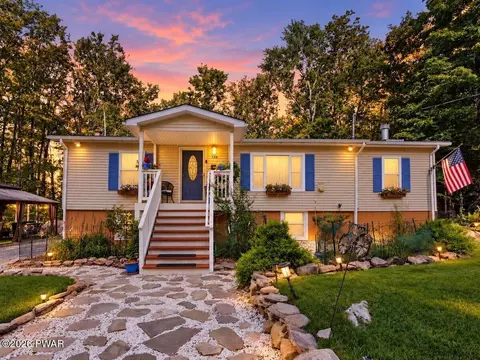 120 Tiffany Rd, Hawley, PA 18428