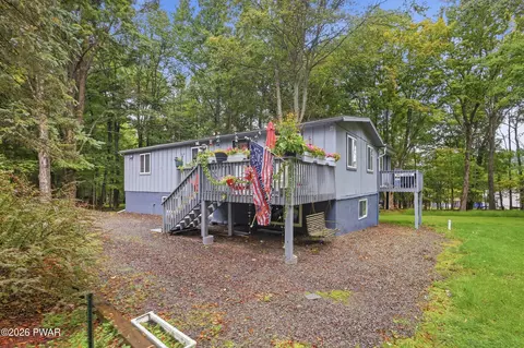 17 Slate Ct, Lake Ariel, PA 18436