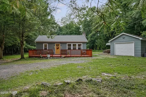 105 Chariton Dr, East Stroudsburg, PA 18301