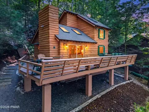139 Big Woods Ii Rd, Greentown, PA 18426