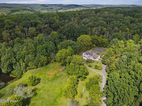 3381 Turkey Hill Rd, Stroudsburg, PA 18360