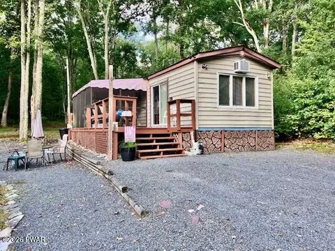 260 Big Bass Dr, Milford, PA 18337