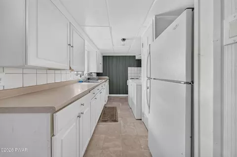 Entry Way - 173 Outer Dr, Dingmans Ferry, PA 18328 photo 1 of 1