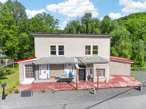 206 Scenic Dr, Lackawaxen, PA 18435