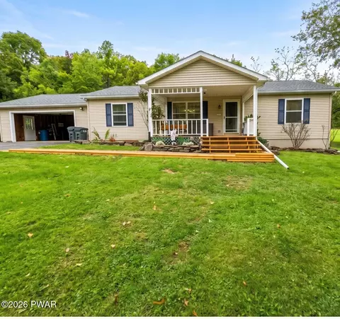 729 Hemlock Road Rd, Waymart, PA 18472