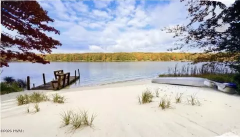65 Lake Dr, Gouldsboro, PA 18424