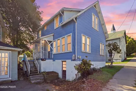 83 Dundaff St, Forest City, PA 18421