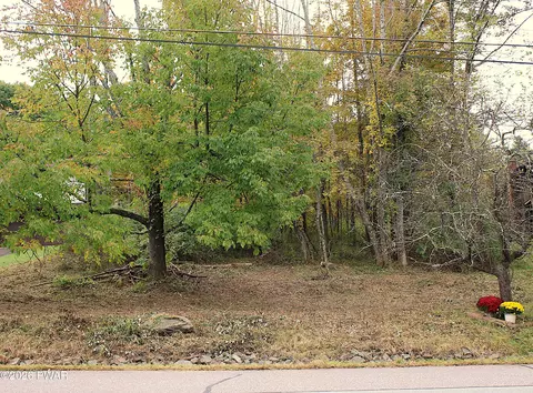 30 Brentwood Dr, Lake Ariel, PA 18436