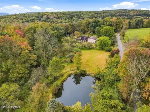 72 Steep Hill Rd, Beach Lake, PA 18405
