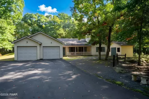 803 Jefferson Ct, Dingmans Ferry, PA 18328