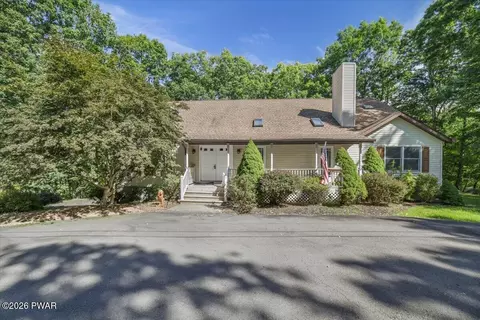 125 Cottonwood Dr, Lords Valley, PA 18428