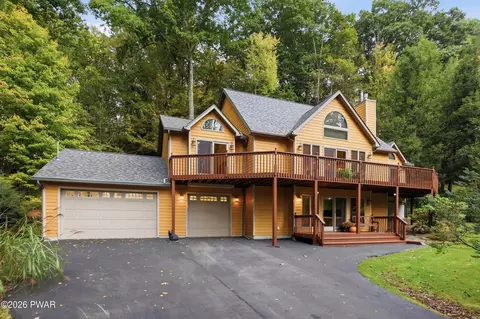 1453 Lakeland Dr, Lake Ariel, PA 18436