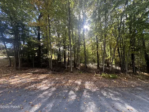 lot4 Mountain View Rd, Greeley, PA 18425