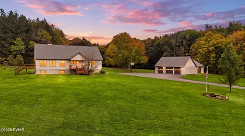 1192 Easton Tpke, Lake Ariel, PA 18436