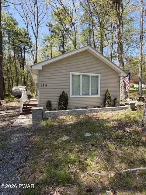 129 Mill Rd, Hawley, PA 18428