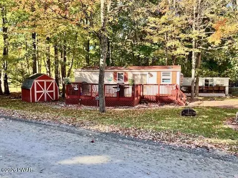 150 Forest Glen Dr, Milford, PA 18337
