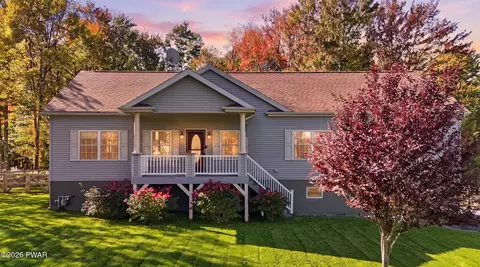 14 Brookside Rd, Waymart, PA 18472