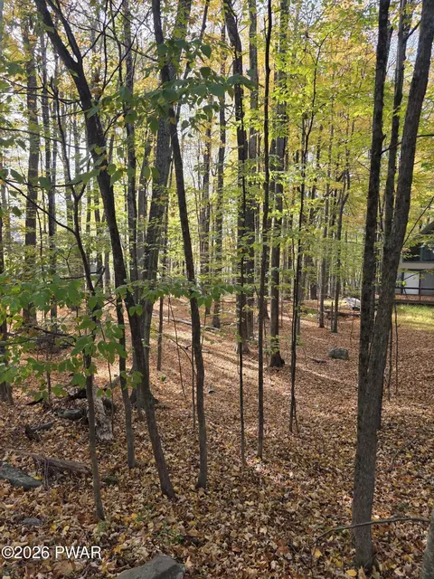260 Chestnuthill Dr, Lake Ariel, PA 18436