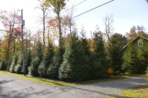 Exterior - 1095 Westside Dr, Newfoundland, PA 18445 photo 3 of 14