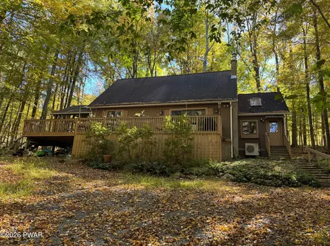 81 Ridge Rd, Lake Ariel, PA 18436