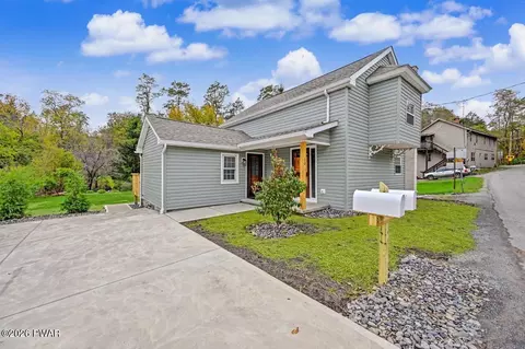 10 Pond Rd, Moscow, PA 18444