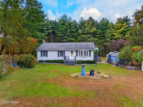 108 Mushroom Ct, Milford, PA 18337