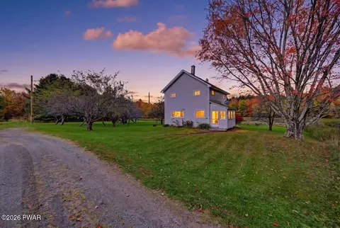 190 Lamberton Rd, Lake Ariel, PA 18436