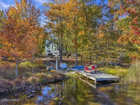 6125 Boardwalk Dr, Tobyhanna, PA 18466