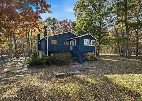 100 Cabin Ct, Milford, PA 18337