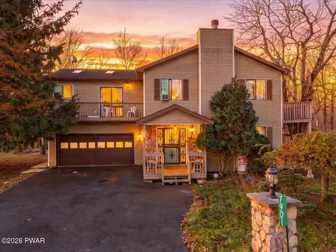 7901 Sleepy Hollow Dr, Tobyhanna, PA 18466