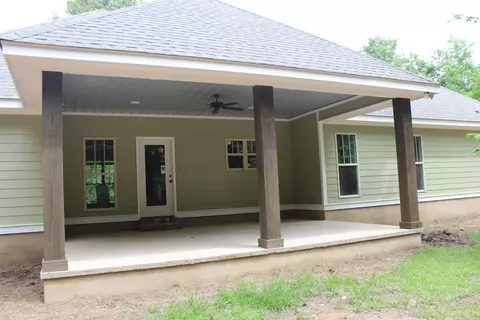 172 Higgins, Sumrall, MS 39482 photo 4