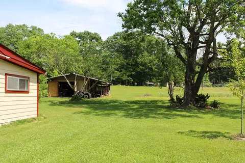 287 Holly Rd, Laurel, MS 39443 photo 4