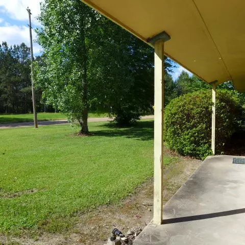 128 Cut Off Rd, Collins, MS 39428 photo 3