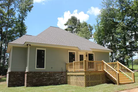 90 Circle Dr, Sumrall, MS 39482 photo 3