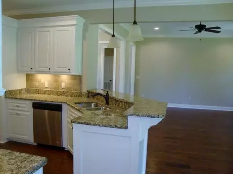 9 E Crockett, Sumrall, MS 39482 photo 15