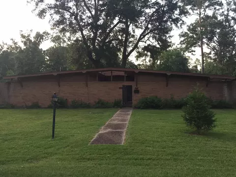 216 E 1st Ave, Petal, MS 39465 photo 1