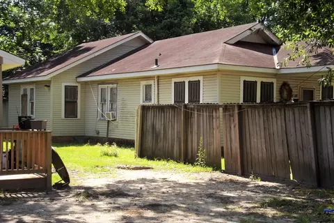 829 Maple, Laurel, MS 39440 photo 2