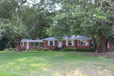 2534 Audubon, Laurel, MS 39440 photo 3