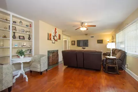 1324 Hill Dr, Laurel, MS 39440 photo 7