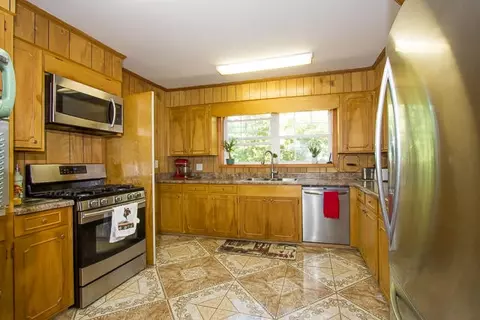 1324 Hill Dr, Laurel, MS 39440 photo 4