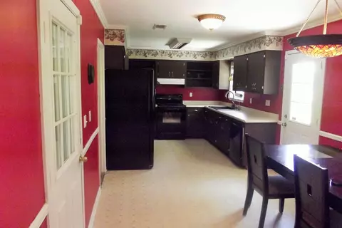 305 Jordan Dr, Laurel, MS 39443 photo 8
