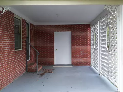 641 W 29th St, Laurel, MS 39440 photo 2