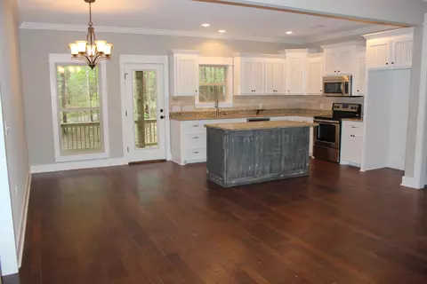 71 Higgins, Sumrall, MS 39482 photo 4
