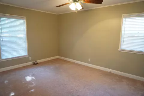 735 Cherry Ln, Laurel, MS 39440 photo 10