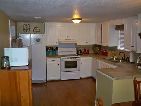 43 Clark Dirt Pit Rd, Laurel, MS 39443 photo 2