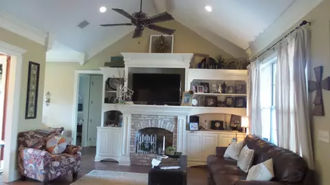 124 Pine, Laurel, MS 39443 photo 9