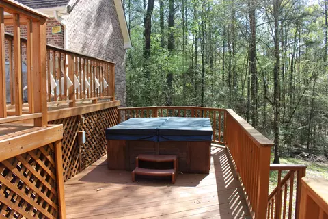 14 Hickory Pt, Laurel, MS 39443 photo 10