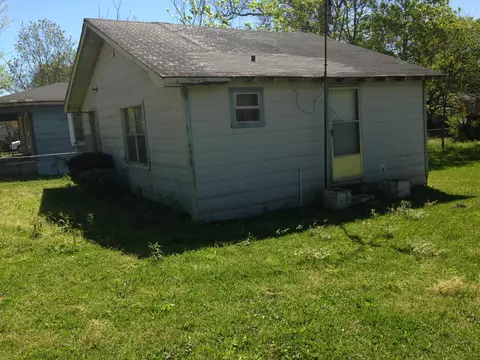 1144 Simmons St, Laurel, MS 39440 photo 3